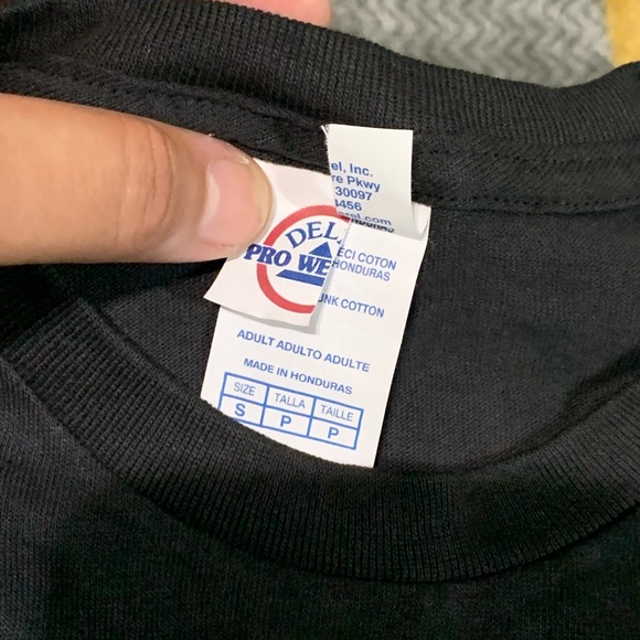 U2 The Joshua Tree Tour 2017 Shirt Band Tee Unisex Adult Sml Fr/Rr Design - Picture 3 of 3